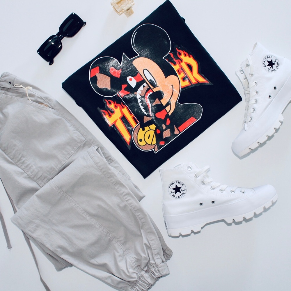 OVERSIZED CROPPED GRAPHIC T Inspired by Notable Fashion Designers